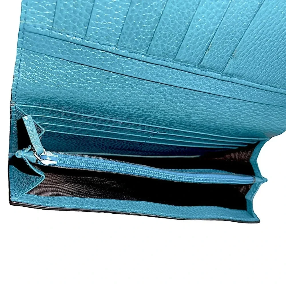 🩵GUCCI Turquoise Blue GG Calfskin Continental Wallet